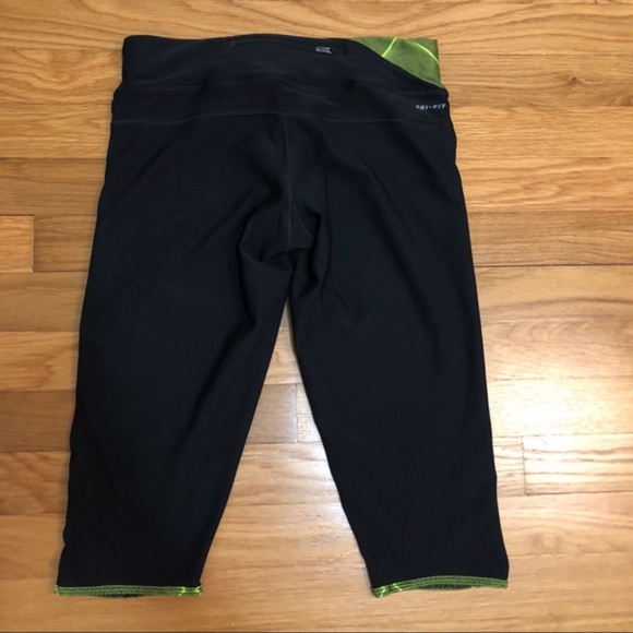 Nike neon green dry fit running capri pants - Picture 4 of 5